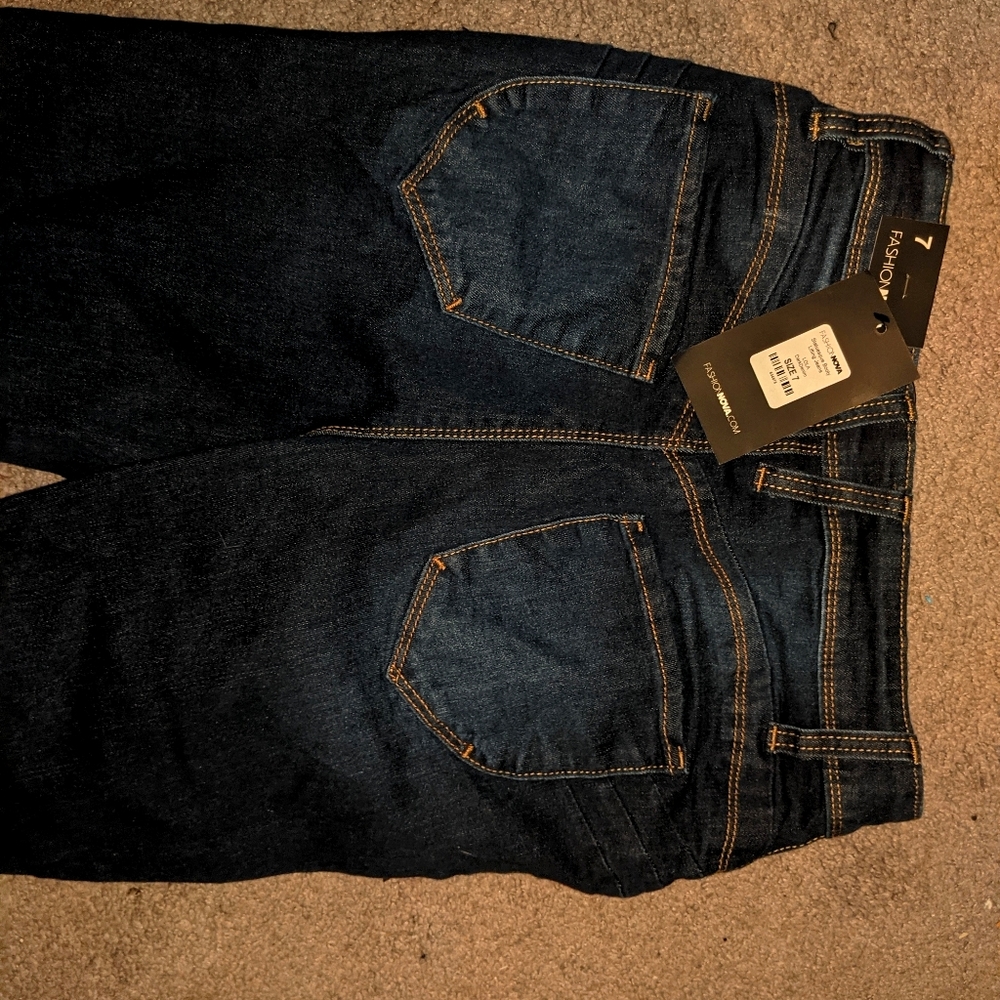 Fashion Nova Statuesque Booty Shaping Jeans